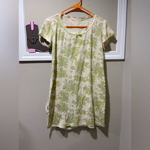 Green Floral Short-Sleeve Nightgown